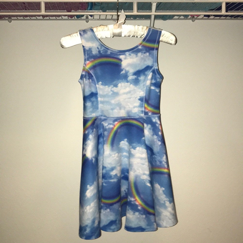 Sleeveless blue sky dress.
